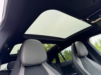Mercedes-Benz EQE EQE 300 AMG Line Premium Auto Electric 89 KWH Battery PAN ROOF/M