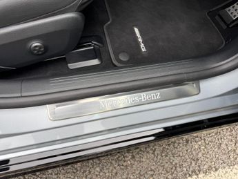 Mercedes-Benz EQE EQE 300 AMG Line Premium Auto Electric 89 KWH Battery PAN ROOF/M