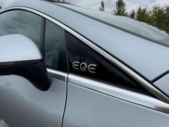 Mercedes-Benz EQE EQE 300 AMG Line Premium Auto Electric 89 KWH Battery PAN ROOF/M