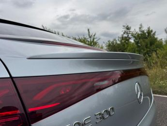 Mercedes-Benz EQE EQE 300 AMG Line Premium Auto Electric 89 KWH Battery PAN ROOF/M