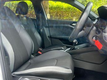 Audi A1 1.0 TFSI 30 S line Sportback S Tronic Euro 6 (s/s) 5dr