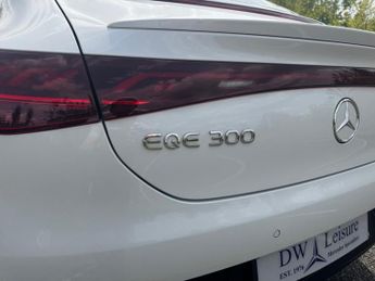 Mercedes-Benz EQE EQE 300 AMG Line Premium Auto Electric 89 KWH Battery PAN ROOF/V