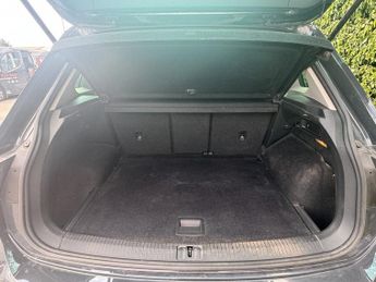 Volkswagen Tiguan (Sold) 2.0 TDI SE Navigation SUV 5dr Diesel DSG 4Motion Euro 6 (
