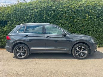 Volkswagen Tiguan 2.0 TDI SE Navigation SUV 5dr Diesel DSG 4Motion Euro 6 (s/s) (1