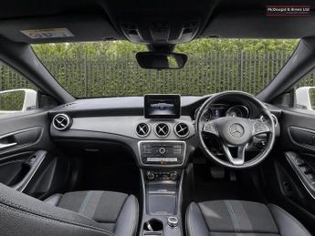Mercedes-Benz CLA Class 2.1 CLA220d Sport Coupe 7G-DCT Euro 6 (s/s) 4dr