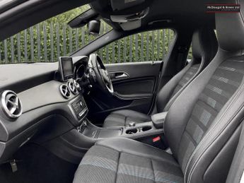 Mercedes-Benz CLA Class 2.1 CLA220d Sport Coupe 7G-DCT Euro 6 (s/s) 4dr