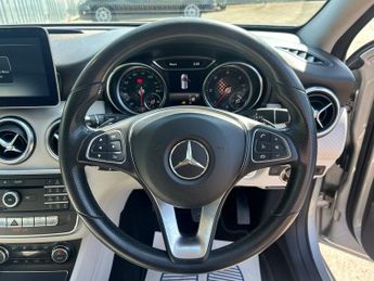 Mercedes-Benz A Class A 180 D SPORT EXECUTIVE  LEATHER INTERIOR REAR CAMERA SAT NAV AU
