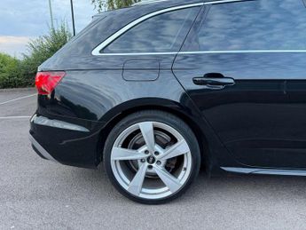 Audi A4 2.0 TDI 30 S line Estate 5dr Diesel S Tronic Euro 6 (s/s) (136 p