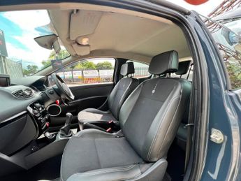 Renault Clio DYNAMIQUE TOMTOM 16V