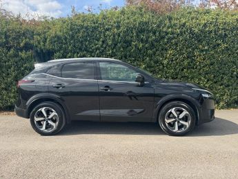 Nissan Qashqai 1.3 DIG-T MHEV N-Connecta SUV 5dr Petrol Hybrid XTRON Euro 6 (s/