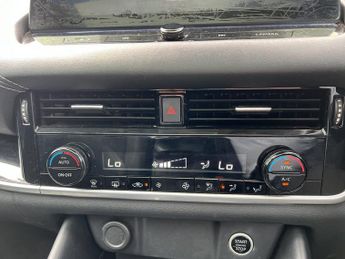 Nissan Qashqai 1.3 DIG-T MHEV N-Connecta SUV 5dr Petrol Hybrid XTRON Euro 6 (s/
