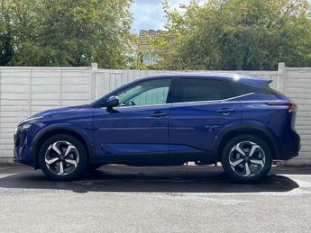 Nissan Qashqai 1.3 DIG-T MHEV N-Connecta SUV 5dr Petrol Hybrid XTRON Euro 6 (s/