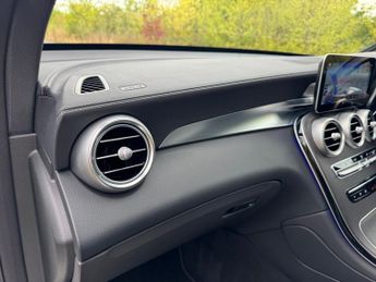 Mercedes-Benz GLC GLC 220D 4M AMG Line Premium Plus Coupe Auto Diesel SUNROOF/MEMO