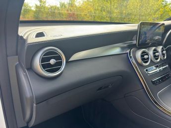 Mercedes-Benz GLC GLC 220D 4M AMG Line Premium Plus Coupe Auto Diesel SUNROOF/MEMO
