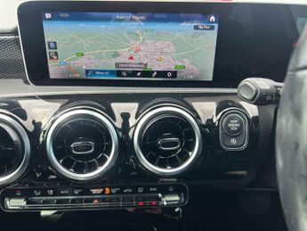 Mercedes-Benz A Class 1.3 A180 Sport (Executive) 7G-DCT Euro 6 (s/s) 5dr