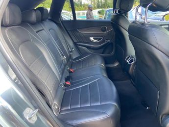 Mercedes-Benz GLC 2.1 GLC250d AMG Line (Premium) SUV 5dr Diesel G-Tronic 4MATIC Eu