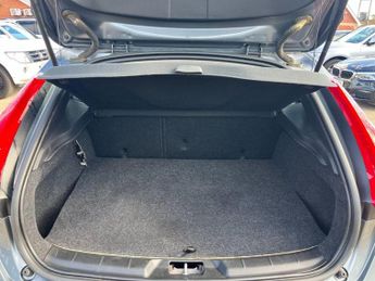 Volvo V40 1.5 T3 Pro Auto Euro 6 (s/s) 5dr