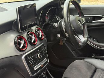 Mercedes-Benz CLA Class 2.0 CLA250 AMG Coupe 7G-DCT 4MATIC Euro 6 (s/s) 4dr