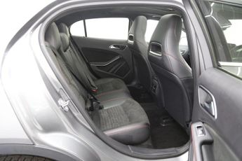 Mercedes-Benz GLA 2.0 GLA250 AMG Line (Premium Plus) 7G-DCT 4MATIC Euro 6 (s/s) 5d