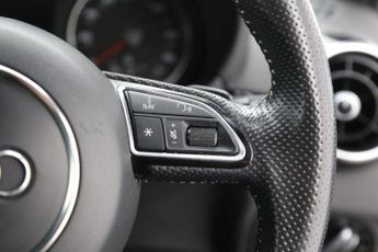 Audi A1 1.4 TFSI S line Sportback S Tronic Euro 6 (s/s) 5dr (Nav)