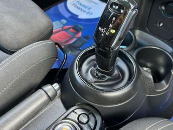 Mini Hatch 1.5 Cooper Sport Steptronic Euro 6 (s/s) 3dr