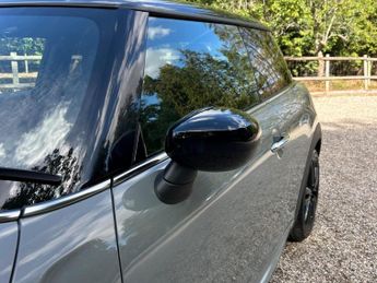 Mini Hatch 1.5 Cooper Sport Steptronic Euro 6 (s/s) 3dr