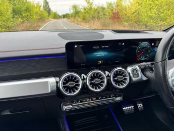 Mercedes-Benz EQB EQB 350 4M AMG Line Premium Plus Auto Electric 66KWH 7 SEATER/PA