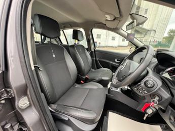 Renault Clio DYNAMIQUE TOMTOM 16V