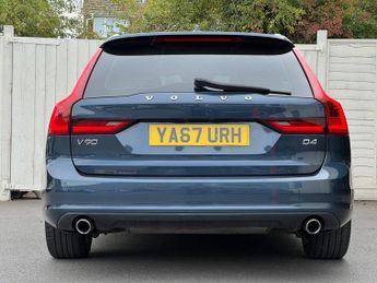 Volvo V90 2.0 D4 Momentum Estate 5dr Diesel Auto Euro 6 (s/s