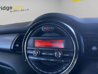 Mini Hatch 1.5 Cooper Auto Euro 6 (s/s) 3dr