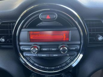 Mini Hatch 1.5 Cooper Auto Euro 6 (s/s) 3dr