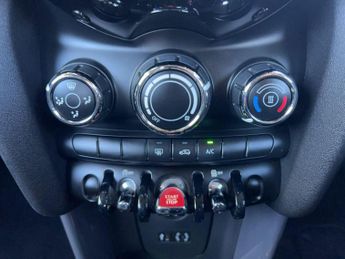 Mini Hatch 1.5 Cooper Auto Euro 6 (s/s) 3dr