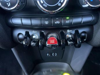 Mini Hatch 1.5 Cooper Auto Euro 6 (s/s) 3dr