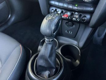 Mini Hatch 1.5 Cooper Auto Euro 6 (s/s) 3dr