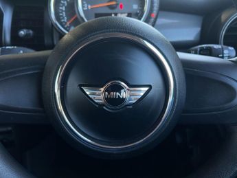 Mini Hatch 1.5 Cooper Auto Euro 6 (s/s) 3dr