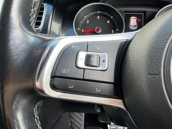 Volkswagen Golf 2.0 TDI BlueMotion Tech GTD Hatchback 3dr Diesel DSG Euro 6 (s/s