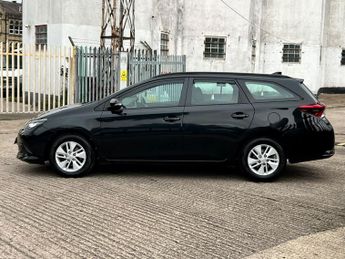 Toyota Auris VVT-I ACTIVE TOURING SPORTS