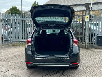Toyota Auris VVT-I ACTIVE TOURING SPORTS