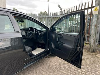 Toyota Auris VVT-I ACTIVE TOURING SPORTS