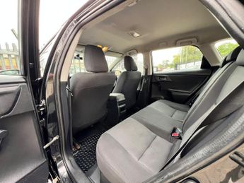 Toyota Auris VVT-I ACTIVE TOURING SPORTS