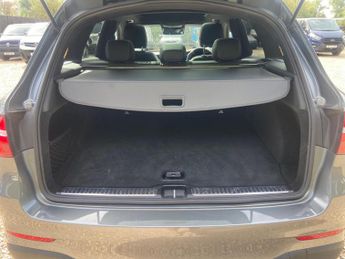 Mercedes-Benz GLC 2.1 GLC250d AMG Line (Premium) G-Tronic 4MATIC Euro 6 (s/s) 5dr