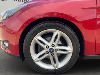 Ford Focus 1.0T EcoBoost Zetec Euro 6 (s/s) 5dr