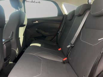 Ford Focus 1.0T EcoBoost Zetec Euro 6 (s/s) 5dr