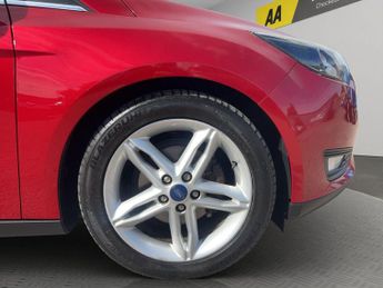 Ford Focus 1.0T EcoBoost Zetec Euro 6 (s/s) 5dr