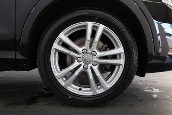 Audi Q3 1.4 TFSI CoD S line Edition S Tronic Euro 6 (s/s) 5dr
