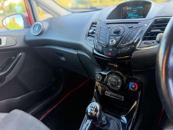 Ford Fiesta 1.0T EcoBoost Zetec S Hatchback 3dr Petrol Manual Euro 5 (s/s) (
