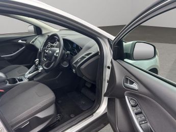Ford Focus 1.6 Titanium Navigator Powershift Euro 5 5dr