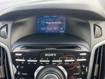 Ford Focus 1.6 Titanium Navigator Powershift Euro 5 5dr