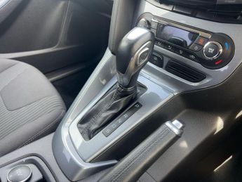 Ford Focus 1.6 Titanium Navigator Powershift Euro 5 5dr