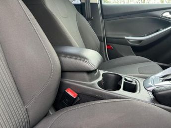Ford Focus 1.6 Titanium Navigator Powershift Euro 5 5dr